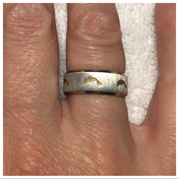 Silver & Gold Tone Dolphin Ring *Estate Sale Find* - Picture 8 of 8